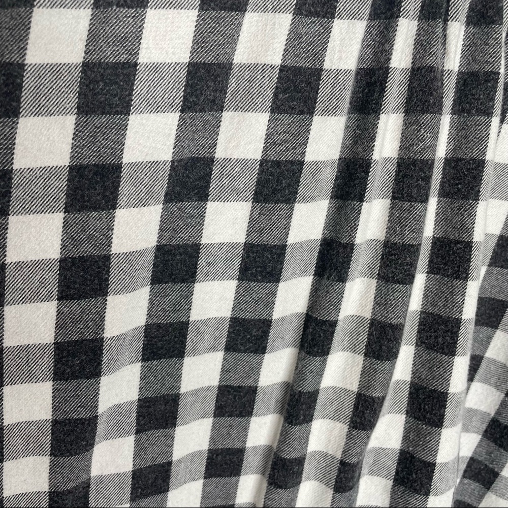 🍋Vanilla Star Black and white plaid flannel button up shirt Size Large - Picture 9 of 9